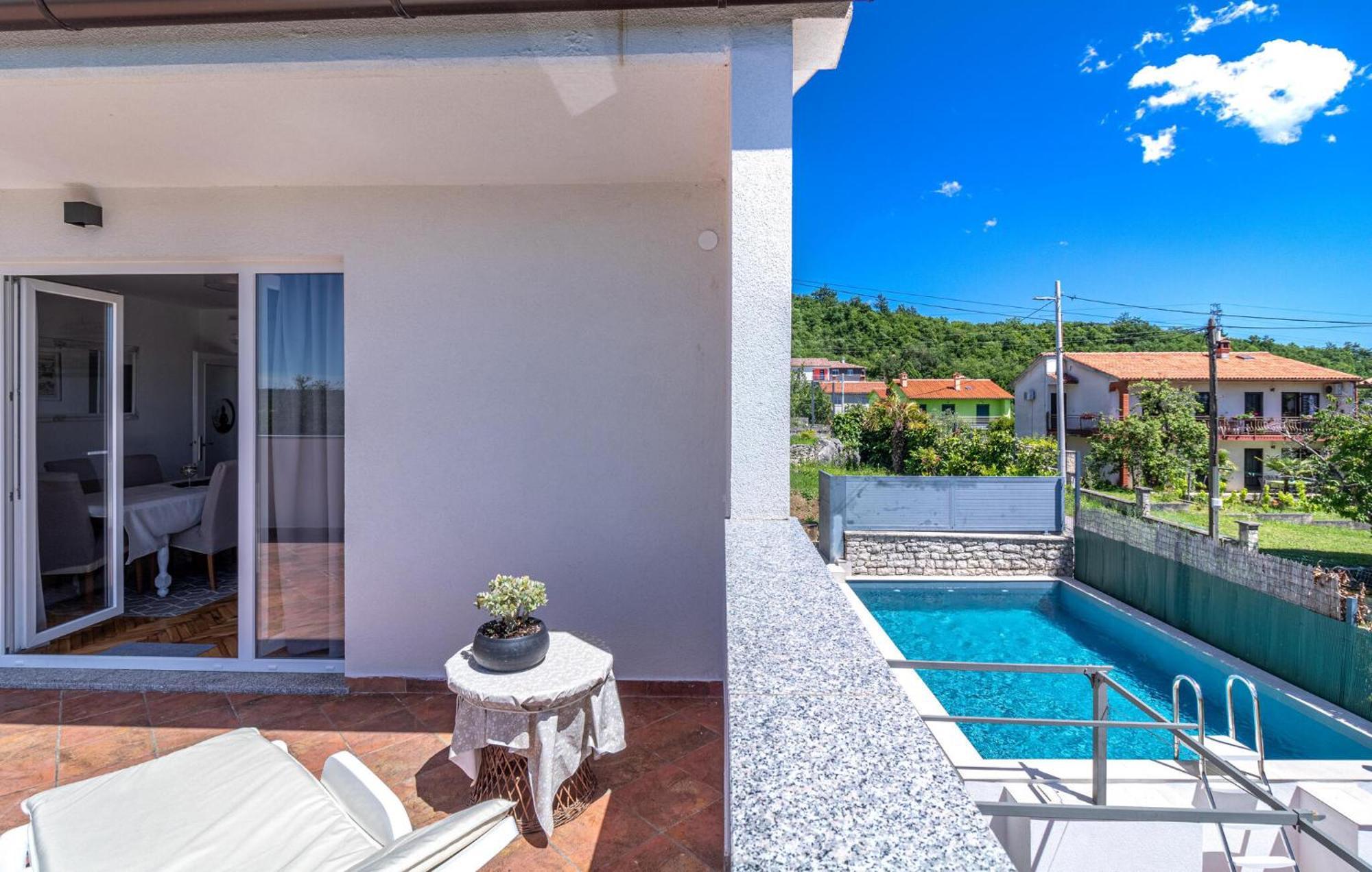 Lovely Home In Labin With Kitchen Exterior photo