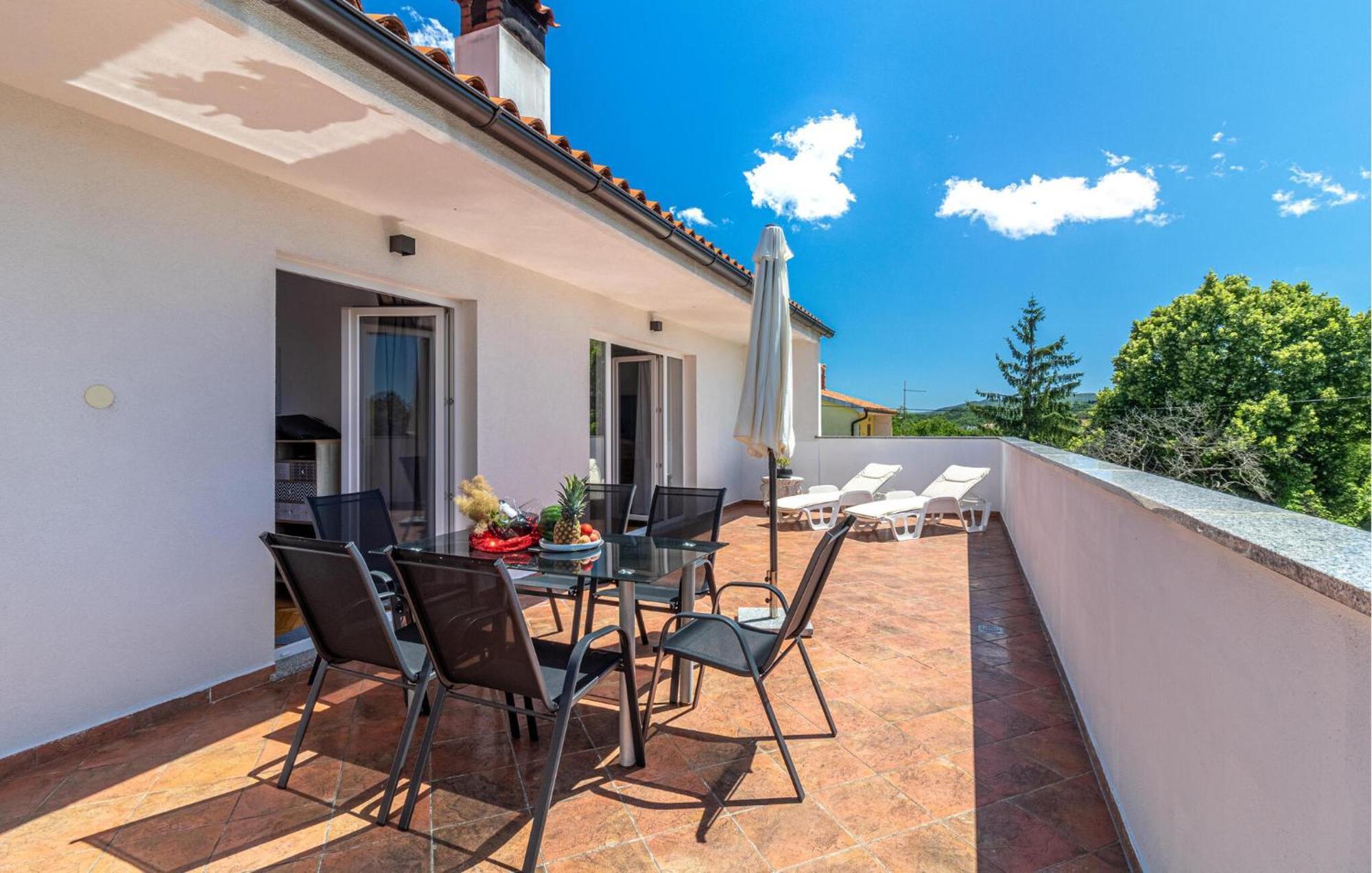 Lovely Home In Labin With Kitchen Exterior photo