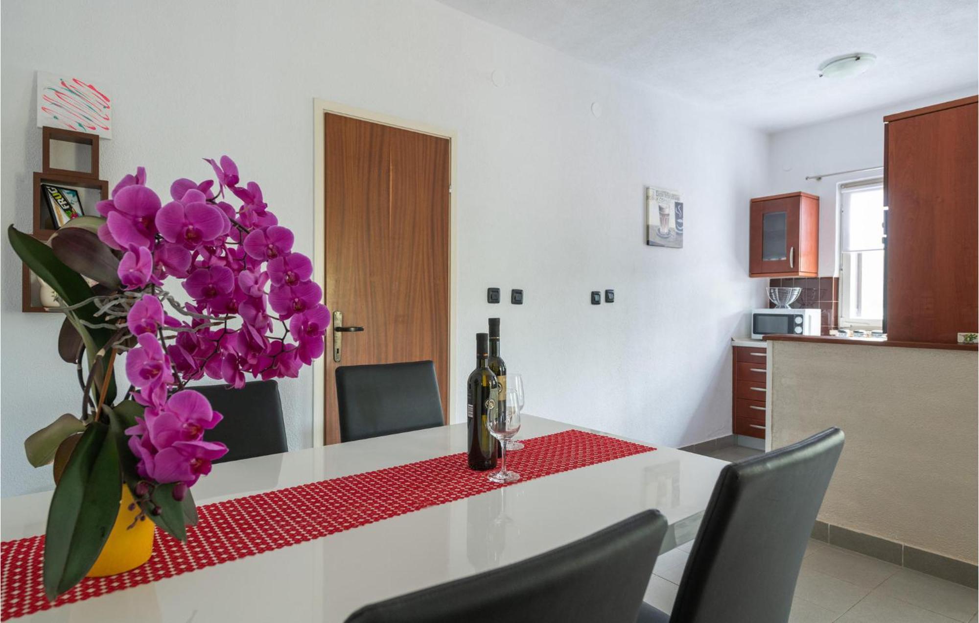 Lovely Home In Labin With Kitchen Exterior photo